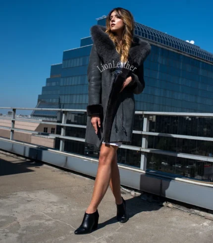 Monton sa prirodnim krznom - Ana