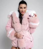 Baby roze parka sa krznom unutar kapuljače