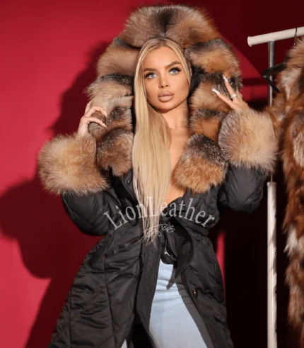 Elegantni kaput sa prirodnim krznom - Milica