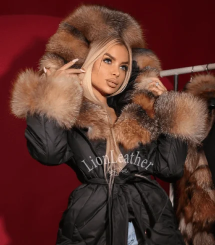 Elegantni kaput sa prirodnim krznom - Milica