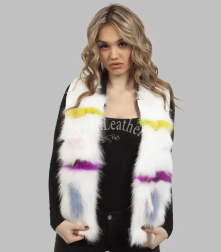 Kratka bela parka sa prirodnim krznom